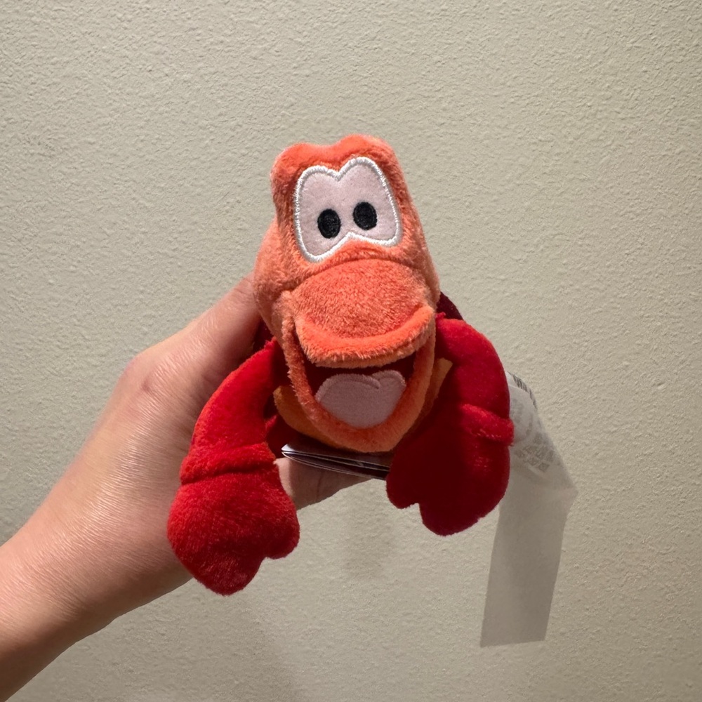Disney Plush Sebastian
Shoulder Magnetic Pal, The Little Mermaid, NWT